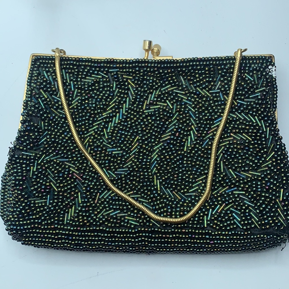 Beautiful vintage hand beaded purse